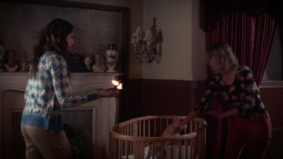 Let's torch this place. - Pretty Little Liars