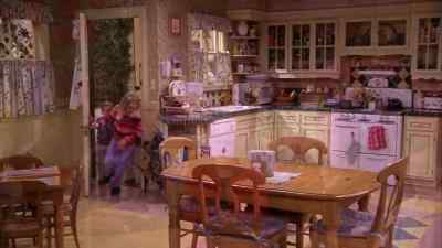 Let's watch tv!
- Yeah! - Everybody Loves Raymond