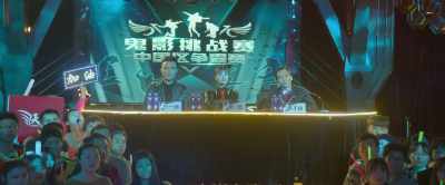  Let's welcome the two teams
 on to the stage! - Step Up: Year of the Dance