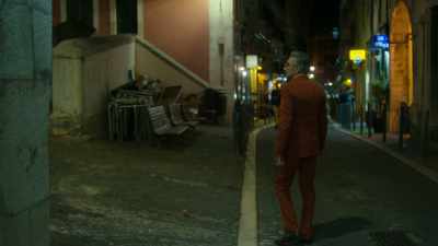 [Levy] And his incredibly underwhelming
Canadian guitarist. - The Reluctant Traveler with Eugene Levy