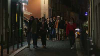 [Levy] Several hours later
and the crowds are already gathering - The Reluctant Traveler with Eugene Levy