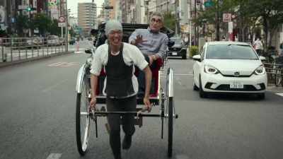 - [Levy] Yeah.
- [chuckles] - The Reluctant Traveler with Eugene Levy