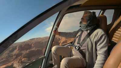 [Levy] Yeah, I've seen the views.
Much appreciated. - The Reluctant Traveler with Eugene Levy