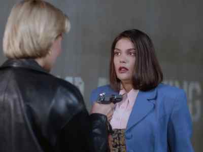 Lex wanted me to find you. - Lois & Clark: The New Adventures of Superman