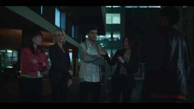 -Liam, I want you to
meet my law school buds, - True Justice: Family Ties