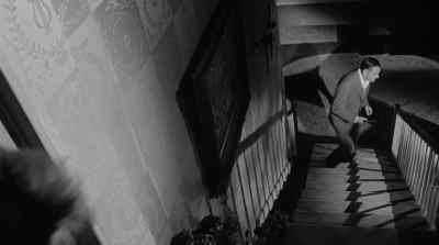Libby hide, he's
coming after you! - I Saw What You Did