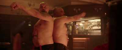 ♪ Lick you up and down ♪
♪ Make your body scream ♪ - Members Club