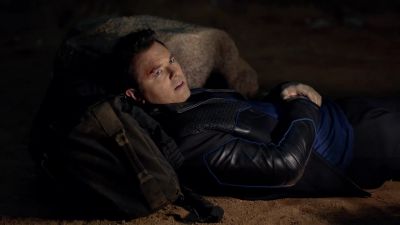 Lie on your side. - The Orville