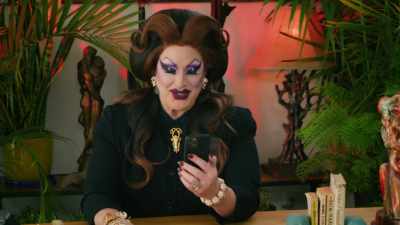 Lie, order the ribs
and when they come, - Dr. Jackie
