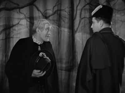 Lieutenant, Annette is not
at the tree. - The Cat and the Fiddle