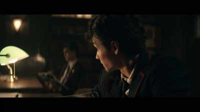 Life on the streets
makes a school for assassins - Deadly Class