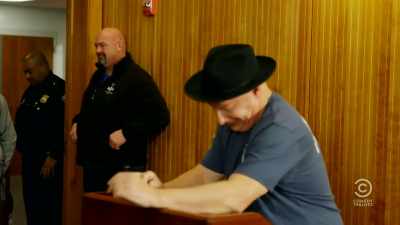 [light chuckling] - Jeff Ross Roasts Cops