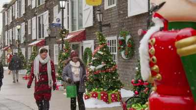 (light holiday music) - The Secret Gift of Christmas