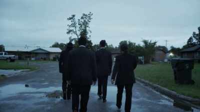 ♪ Light, lightning
and the thunder ♪ - Reservation Dogs