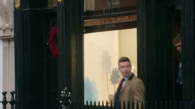 (light music) - Christmas in Notting Hill
