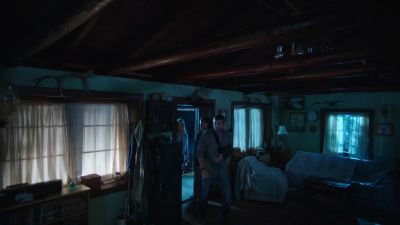 [light switch clicking] - Siren