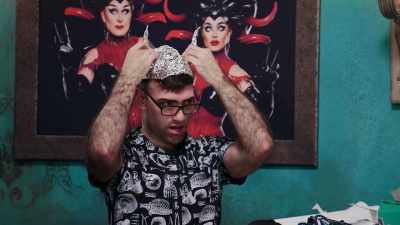 [light, whimsical
music continues] - The Boulet Brothers' Dragula: Titans