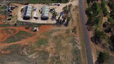Lightning Ridge,
Northern New South Wales. - Outback Opal Hunters