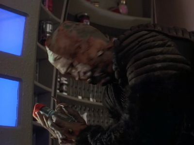 Lights. What do you think
you're doing here. - Star Trek: Deep Space Nine