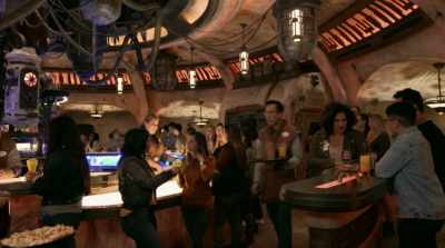 Like all great bars, it has
amazing drinks and a deejay. - Star Wars: Galaxy's Edge - Adventure Awaits