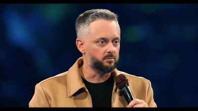 Like, if anybody comes down there,
we're like, "What are you doing down..." - Your Friend, Nate Bargatze