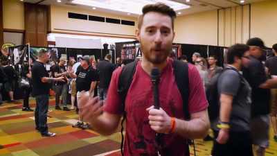 Like at any horror
convention, - Living with Chucky