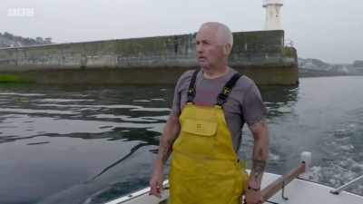 Like Ben, Andrew's prime target
is lobster, - Cornwall: This Fishing Life
