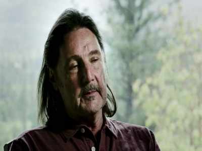 Like, Captain Robert Salas
had, like, - Above Majestic