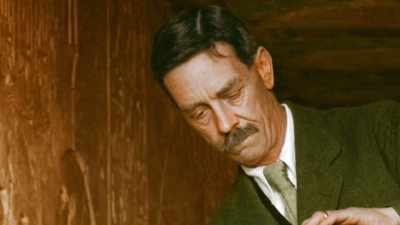 Like Carnarvon and Gould,
Mace suffered from lung disease. - Tutankhamun: Secrets of the Tomb