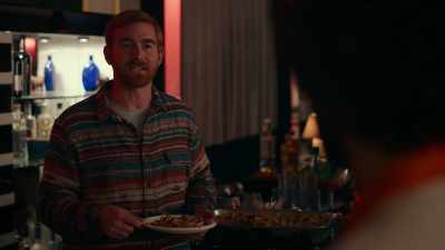 -Like...
-Dave, I have, like,
a million things to do - DAVE