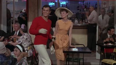 Like er bonjour baby - Paris When It Sizzles