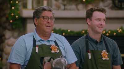 - Like every pie I've ever had,
it better taste good. - Baking It