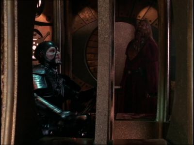 Like father, like son. - Farscape