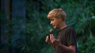 Like, you feel like an alien, - Mae Martin: SAP