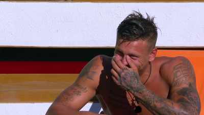 Like, how many guys - Love Island