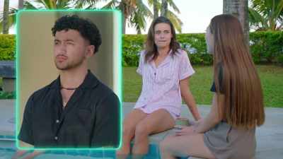 - Like, I did feel really
bad for Ro, but, like...
- Yeah. - FBOY Island NZ