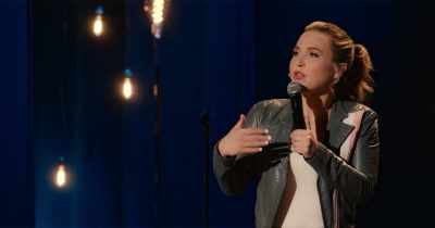 Like, if I have a thing
and someone else has that thing - Taylor Tomlinson: Look at You