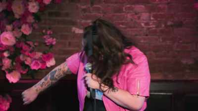 -Like, I… [laughs]
-[audience laughs] - Liza Treyger: Night Owl