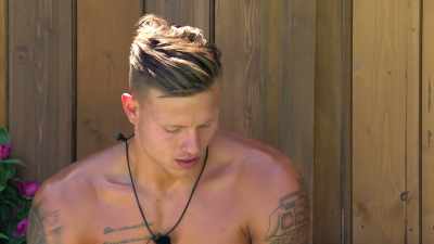 Like, I know
that I wanna see you - Love Island