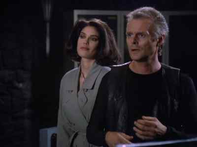 Like I was trying to tell you... - Lois & Clark: The New Adventures of Superman