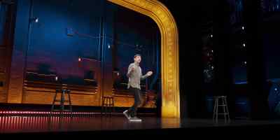 Like when I wake up
in the morning, - Alex Edelman: Just for Us
