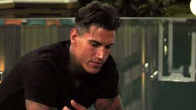 Like, I wouldn't be, like,
if I left, - Love Island