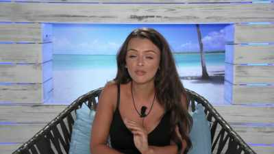 Like, I'm a rowdy girl
but I would‐‐ - Love Island