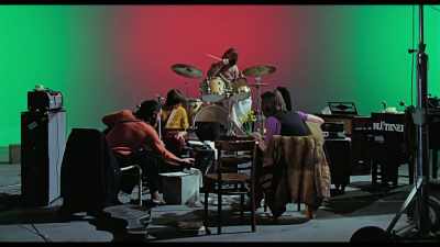 Like, in this verse, it's two harmonies
singing, trying to say some words, right? - The Beatles: Get Back