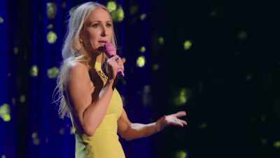 Like, literally
the best-looking lips right now - Nikki Glaser: Good Clean Filth