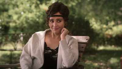 - Like Meredith. 
- Meredith is another breed. - Irma Vep
