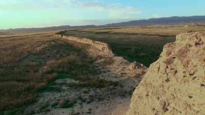 Like most walls, emperor Qin's Long Wall - Ancient Engineering