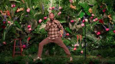 Like, "Oh shit. Well, I'll just post up.
I should be fine." - Ari Shaffir: America's Sweetheart
