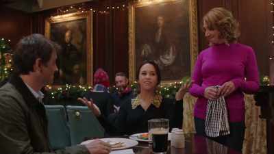 Like, really just take our
time and just... chat. - Christmas at Castle Hart