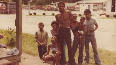 Like Rusty.
Rusty was a mama boy. - Wu-Tang Clan: Of Mics and Men